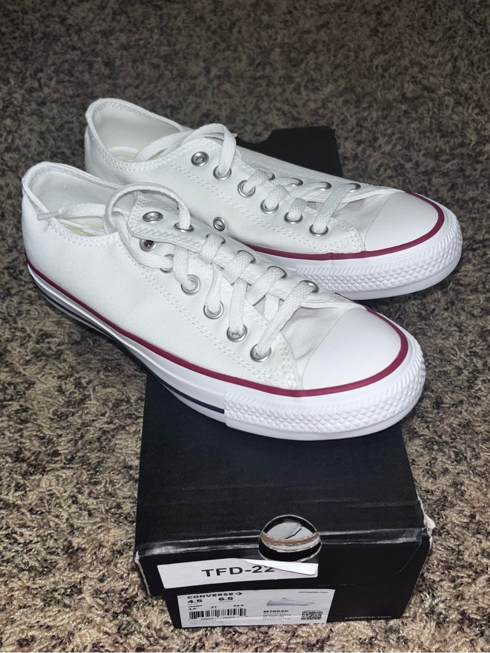Converse All Star Chuck Taylor Canvas Low Top Men 4.5 Women 6.5 Sneaker New